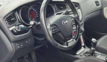 KIA   Ceed     135 KM    Manualna    FWD (przód)    Szary full