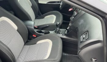 KIA   Ceed     135 KM    Manualna    FWD (przód)    Szary full