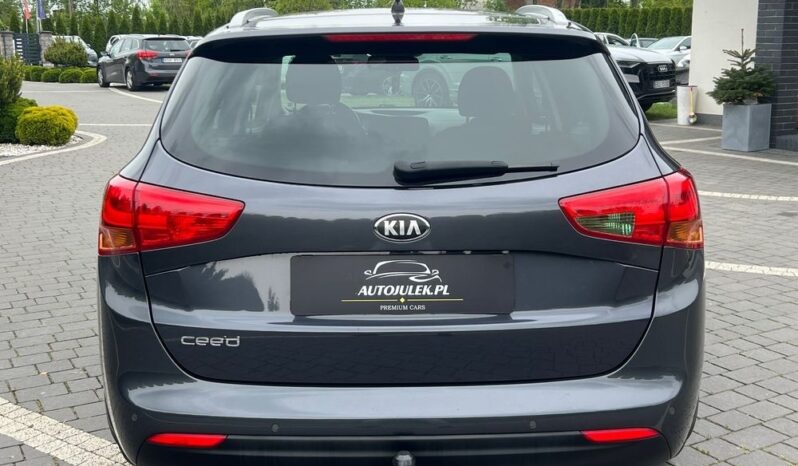 KIA   Ceed     135 KM    Manualna    FWD (przód)    Szary full