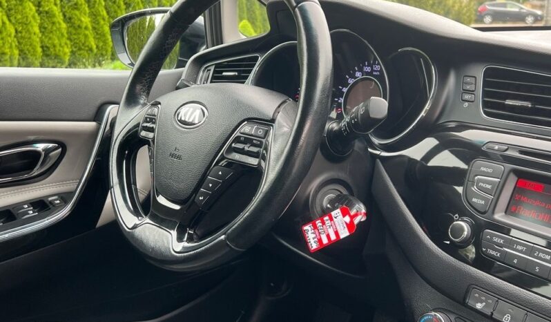 KIA   Ceed     135 KM    Manualna    FWD (przód)    Szary full