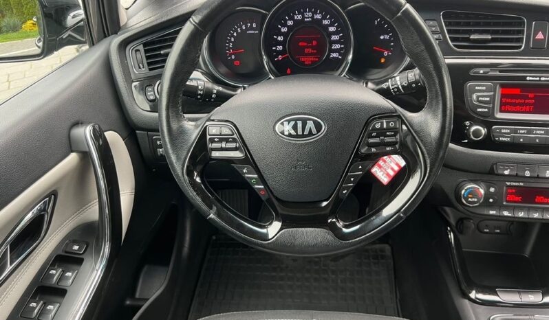 KIA   Ceed     135 KM    Manualna    FWD (przód)    Szary full
