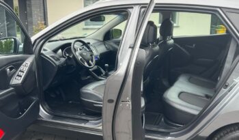 HYUNDAI   ix35     116 KM    Manualna    FWD (przód)    Szary full