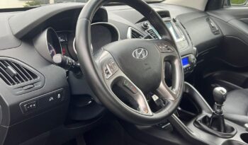 HYUNDAI   ix35     116 KM    Manualna    FWD (przód)    Szary full