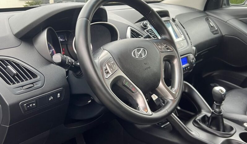 HYUNDAI   ix35     116 KM    Manualna    FWD (przód)    Szary full