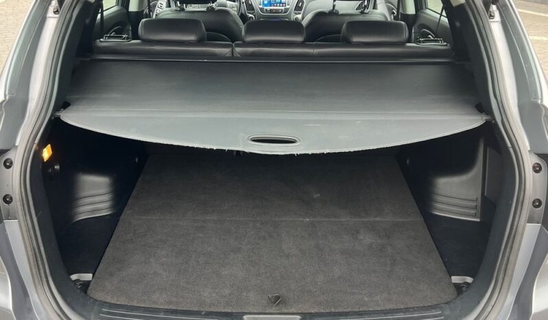 HYUNDAI   ix35     116 KM    Manualna    FWD (przód)    Szary full