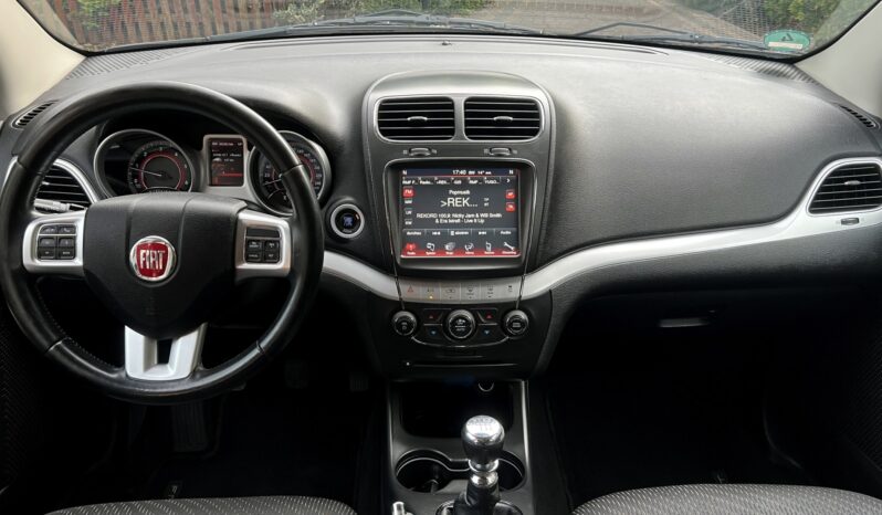 FIAT Freemont  | FWD (przód) | Manualna | 170 KM | Srebrny full