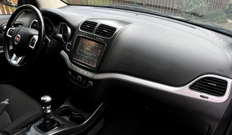 FIAT Freemont  | FWD (przód) | Manualna | 170 KM | Srebrny full
