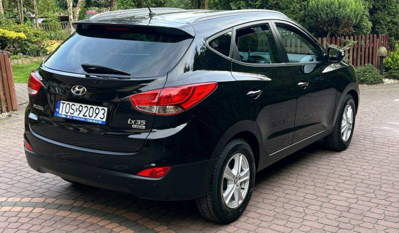 HYUNDAI ix35  | FWD (przód) | Manualna | 114 KM | Czarny full
