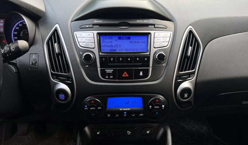 HYUNDAI ix35  | FWD (przód) | Manualna | 114 KM | Czarny full