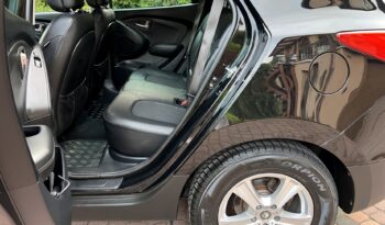 HYUNDAI ix35  | FWD (przód) | Manualna | 114 KM | Czarny full