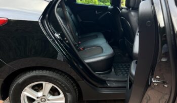 HYUNDAI ix35  | FWD (przód) | Manualna | 114 KM | Czarny full