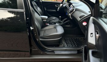HYUNDAI ix35  | FWD (przód) | Manualna | 114 KM | Czarny full