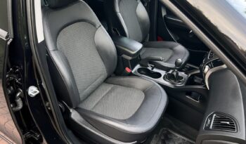 HYUNDAI ix35  | FWD (przód) | Manualna | 114 KM | Czarny full
