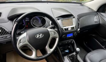 HYUNDAI ix35  | FWD (przód) | Manualna | 136 KM | Brązowy full