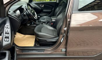HYUNDAI ix35  | FWD (przód) | Manualna | 136 KM | Brązowy full