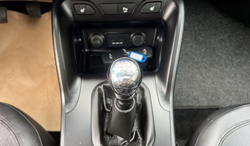 HYUNDAI ix35  | FWD (przód) | Manualna | 136 KM | Brązowy full