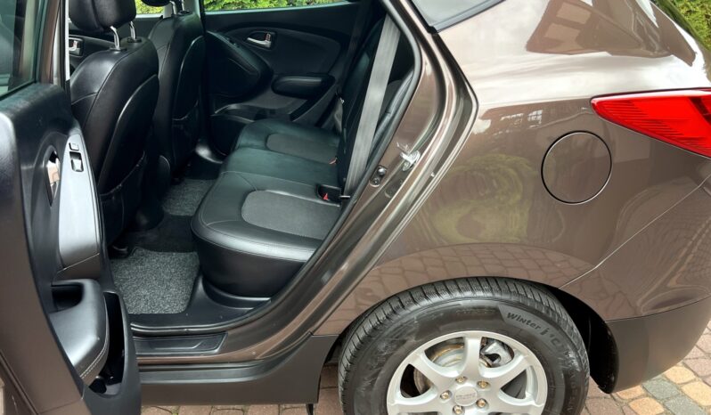 HYUNDAI ix35  | FWD (przód) | Manualna | 136 KM | Brązowy full