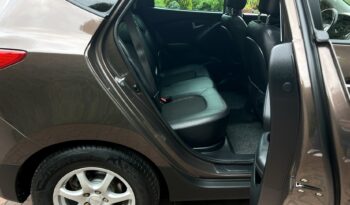 HYUNDAI ix35  | FWD (przód) | Manualna | 136 KM | Brązowy full