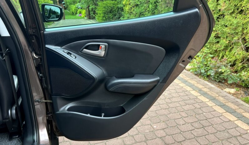 HYUNDAI ix35  | FWD (przód) | Manualna | 136 KM | Brązowy full