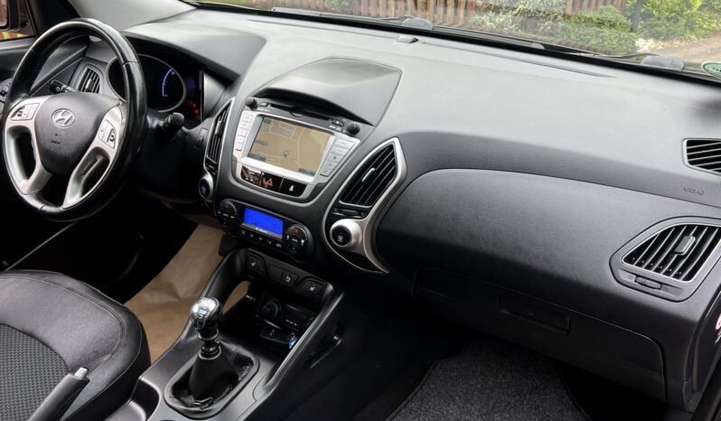 HYUNDAI ix35  | FWD (przód) | Manualna | 136 KM | Brązowy full