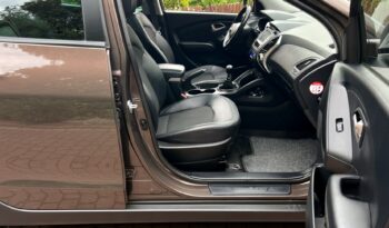 HYUNDAI ix35  | FWD (przód) | Manualna | 136 KM | Brązowy full