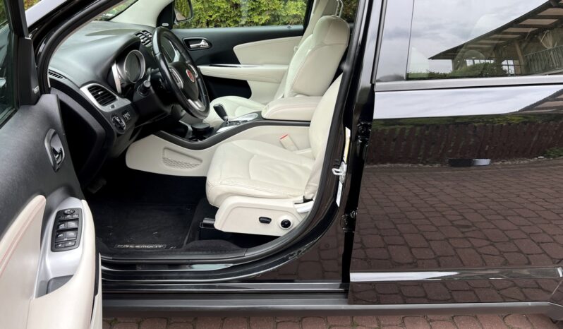 FIAT Freemont  | 4×4 (doł. automatycznie) | Automatyczna | 170 KM | Czarny full