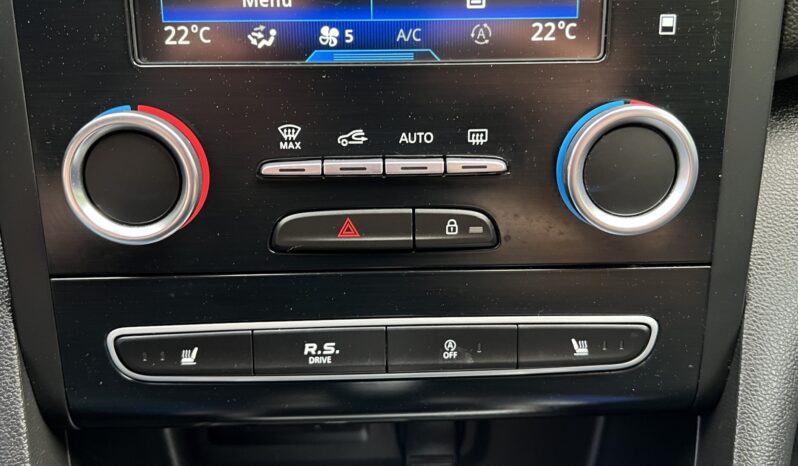 RENAULT Megane  | FWD (przód) | Automatyczna | 205 KM | Niebieski full