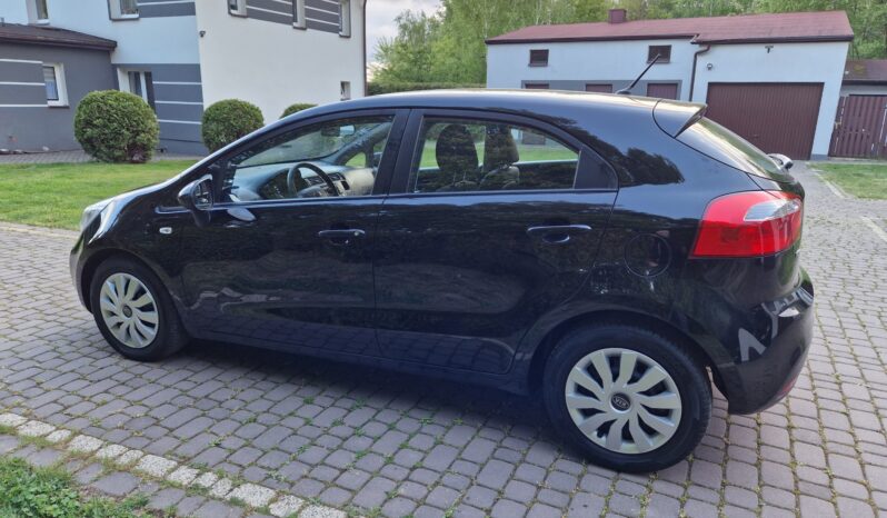 KIA Rio  | FWD (przód) | Manualna | 85 KM | Czarny full