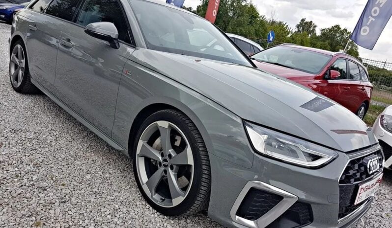 AUDI A4  | 4×4 (stały) | Automatyczna | 231 KM | Szary full