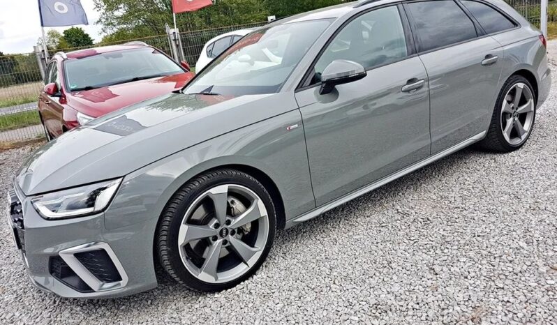 AUDI A4  | 4×4 (stały) | Automatyczna | 231 KM | Szary full