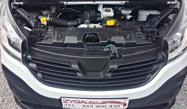 RENAULT Trafic | FWD (przód) | Manualna | 115 KM | Biały full