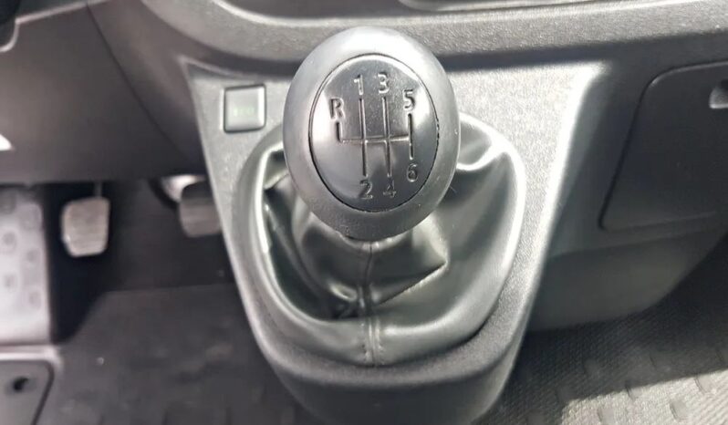 RENAULT Trafic | FWD (przód) | Manualna | 115 KM | Biały full