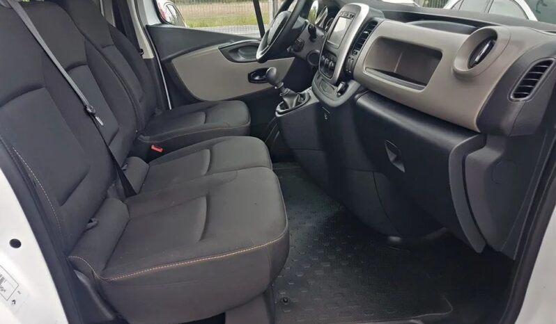RENAULT Trafic | FWD (przód) | Manualna | 115 KM | Biały full