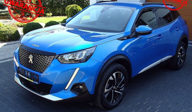 PEUGEOT   2008     130 KM    Automatyczna    FWD (przód)    Niebieski