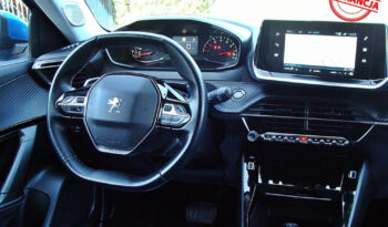 PEUGEOT   2008     130 KM    Automatyczna    FWD (przód)    Niebieski full