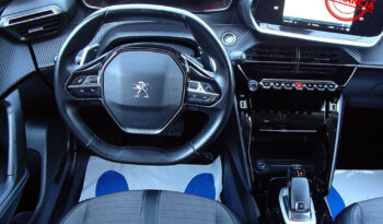 PEUGEOT   2008     130 KM    Automatyczna    FWD (przód)    Niebieski full