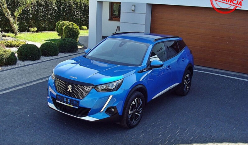 PEUGEOT   2008     130 KM    Automatyczna    FWD (przód)    Niebieski full
