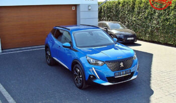 PEUGEOT   2008     130 KM    Automatyczna    FWD (przód)    Niebieski full
