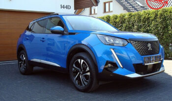 PEUGEOT   2008     130 KM    Automatyczna    FWD (przód)    Niebieski full