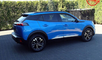 PEUGEOT   2008     130 KM    Automatyczna    FWD (przód)    Niebieski full