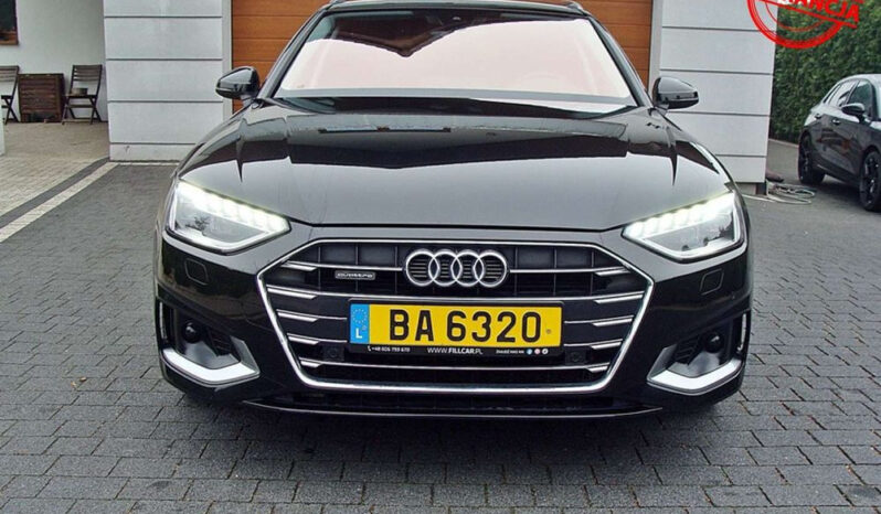 AUDI   A4     190 KM    Automatyczna    4×4 (stały)    Czarny full