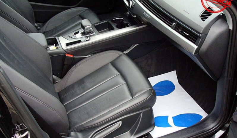 AUDI   A4     190 KM    Automatyczna    4×4 (stały)    Czarny full
