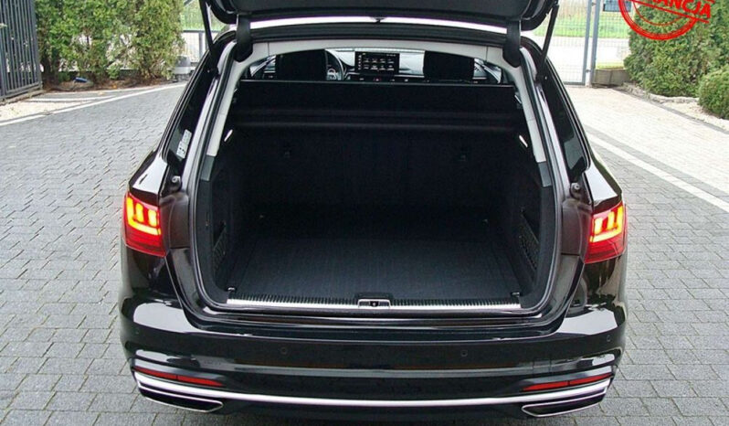 AUDI   A4     190 KM    Automatyczna    4×4 (stały)    Czarny full