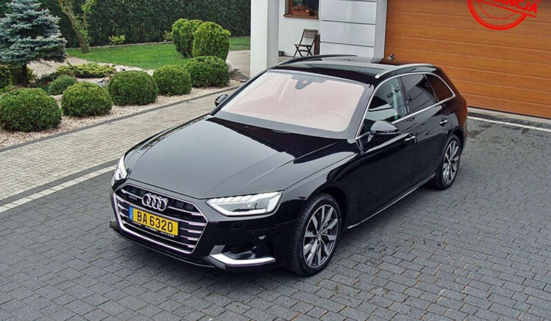AUDI   A4     190 KM    Automatyczna    4×4 (stały)    Czarny full
