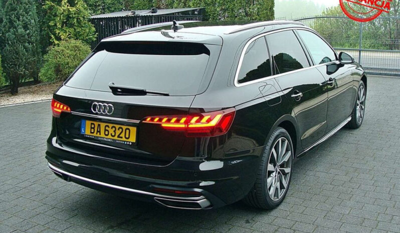 AUDI   A4     190 KM    Automatyczna    4×4 (stały)    Czarny full