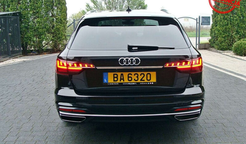 AUDI   A4     190 KM    Automatyczna    4×4 (stały)    Czarny full