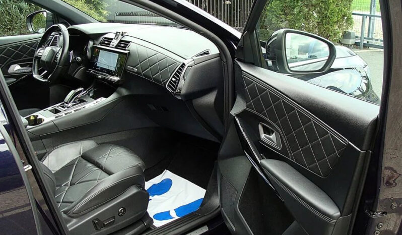 DS Automobiles   DS 7 Crossback    200 KM    Automatyczna    4×4 (stały)    Fioletowy full