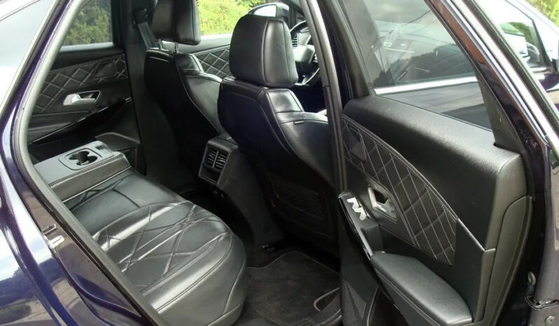 DS Automobiles   DS 7 Crossback    200 KM    Automatyczna    4×4 (stały)    Fioletowy full