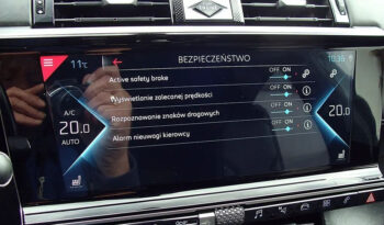 DS Automobiles   DS 7 Crossback    200 KM    Automatyczna    4×4 (stały)    Fioletowy full