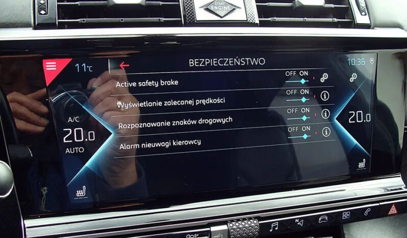 DS Automobiles   DS 7 Crossback    200 KM    Automatyczna    4×4 (stały)    Fioletowy full